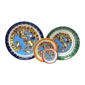 Piatti e mattonelle in ceramica